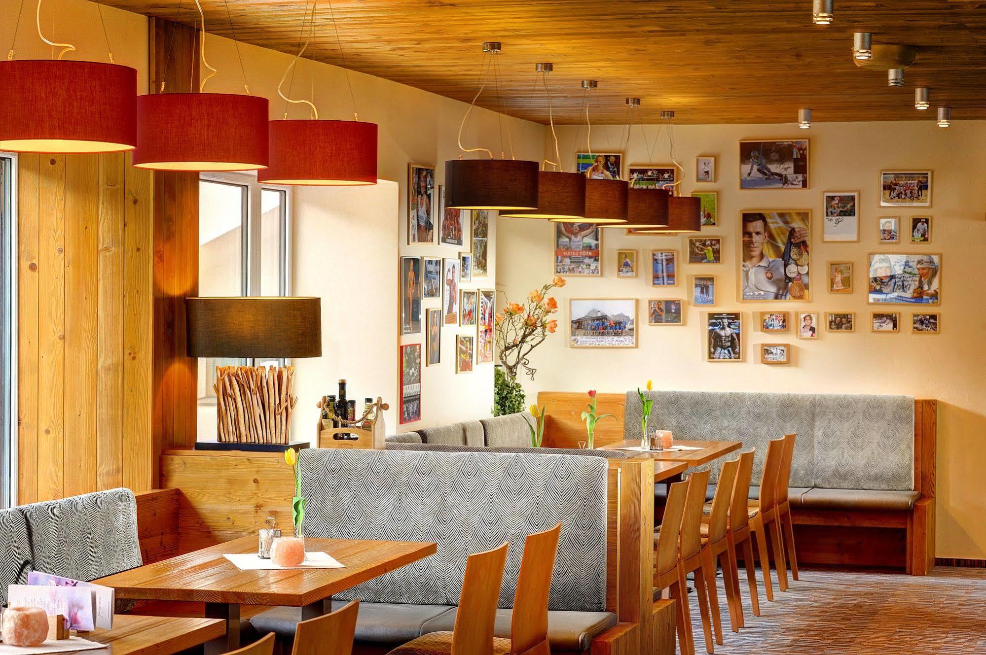 Вилла Bungalovy Fis Economy Штрбске-Плесо Экстерьер фото